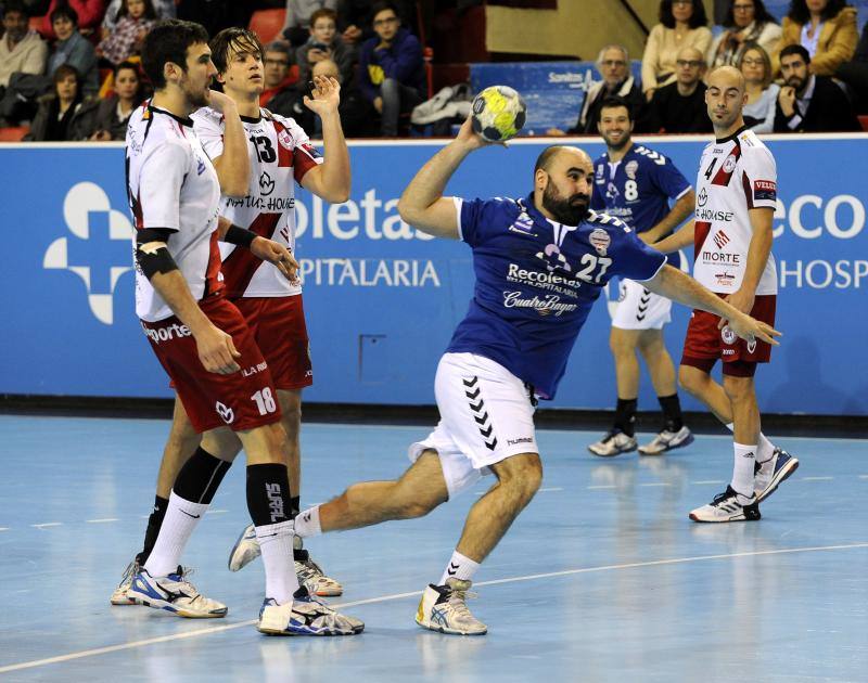 Partido del Atlético Valladolid contra el Naturhouse en el Polideportivo Huerta del Rey (Valladolid)