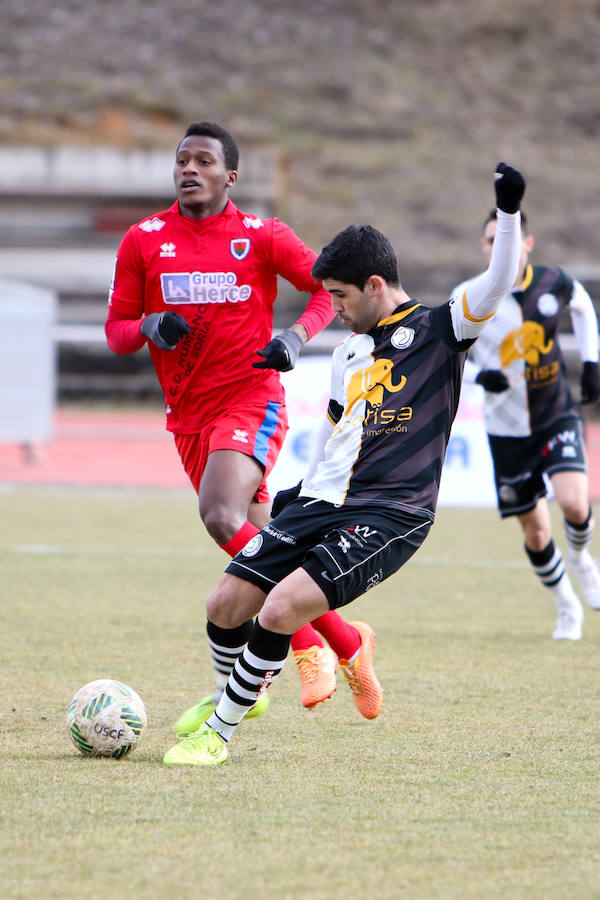 Partido de Tercera División entre Unionistas de Salamanca y el CD Numancia B