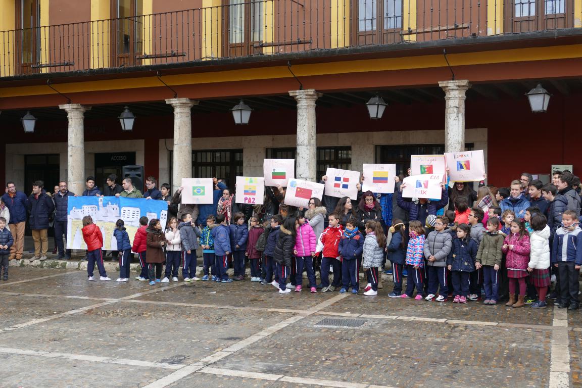 El Colegio Divina Providencia de Tordesillas celebra el Día de la Paz.