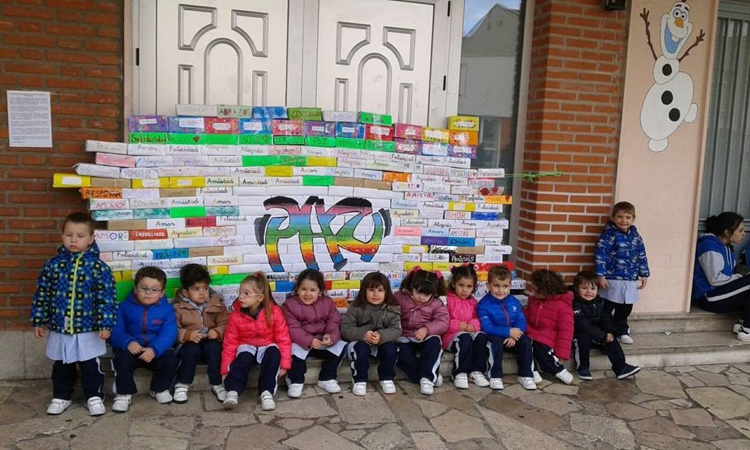 Día de la Paz en el Colegio Virgen Niña.