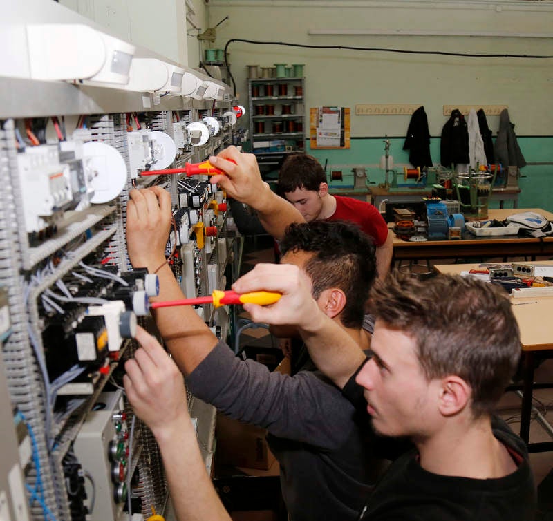 Jornada de difusión de la Formación Profesional en el instituto Trinidad Arroyo de Palencia