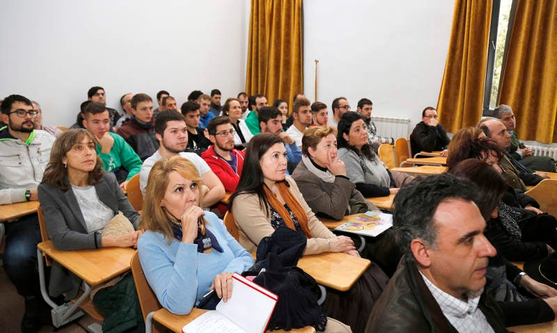 Jornada de difusión de la Formación Profesional en el instituto Trinidad Arroyo de Palencia