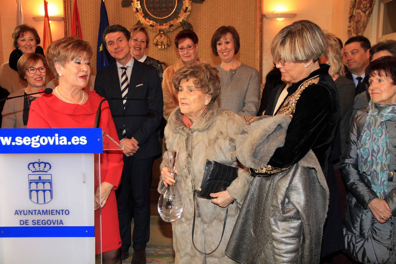 La Asociación de Amas de Casa y Consumidores María del Salto de Segovia rinde homenaje a su fundadora