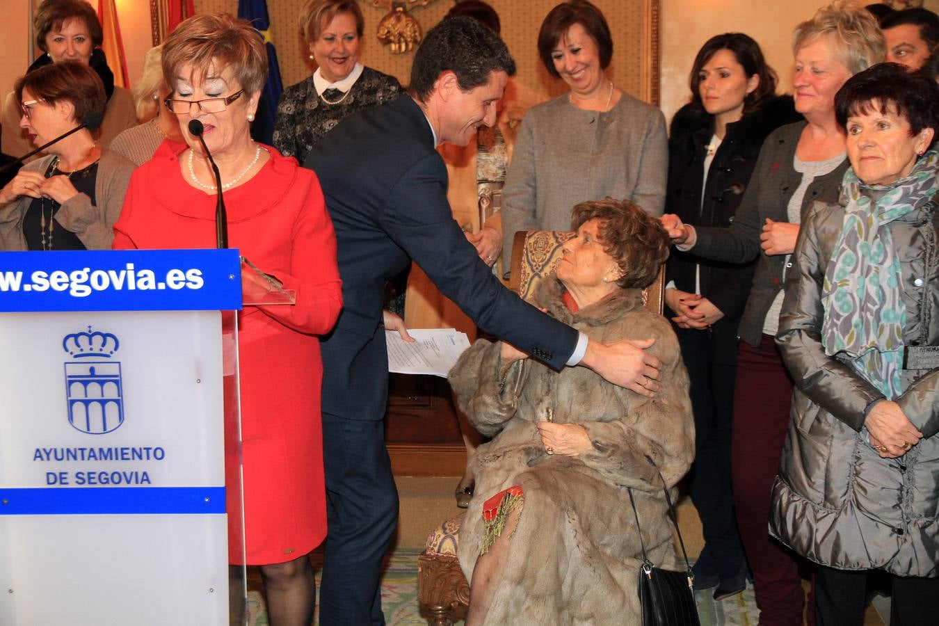 La Asociación de Amas de Casa y Consumidores María del Salto de Segovia rinde homenaje a su fundadora