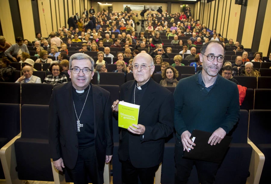 El cardenal arzobispo Ricardo Blázquez presenta su libro &#039;Memoria y gratitud&#039;