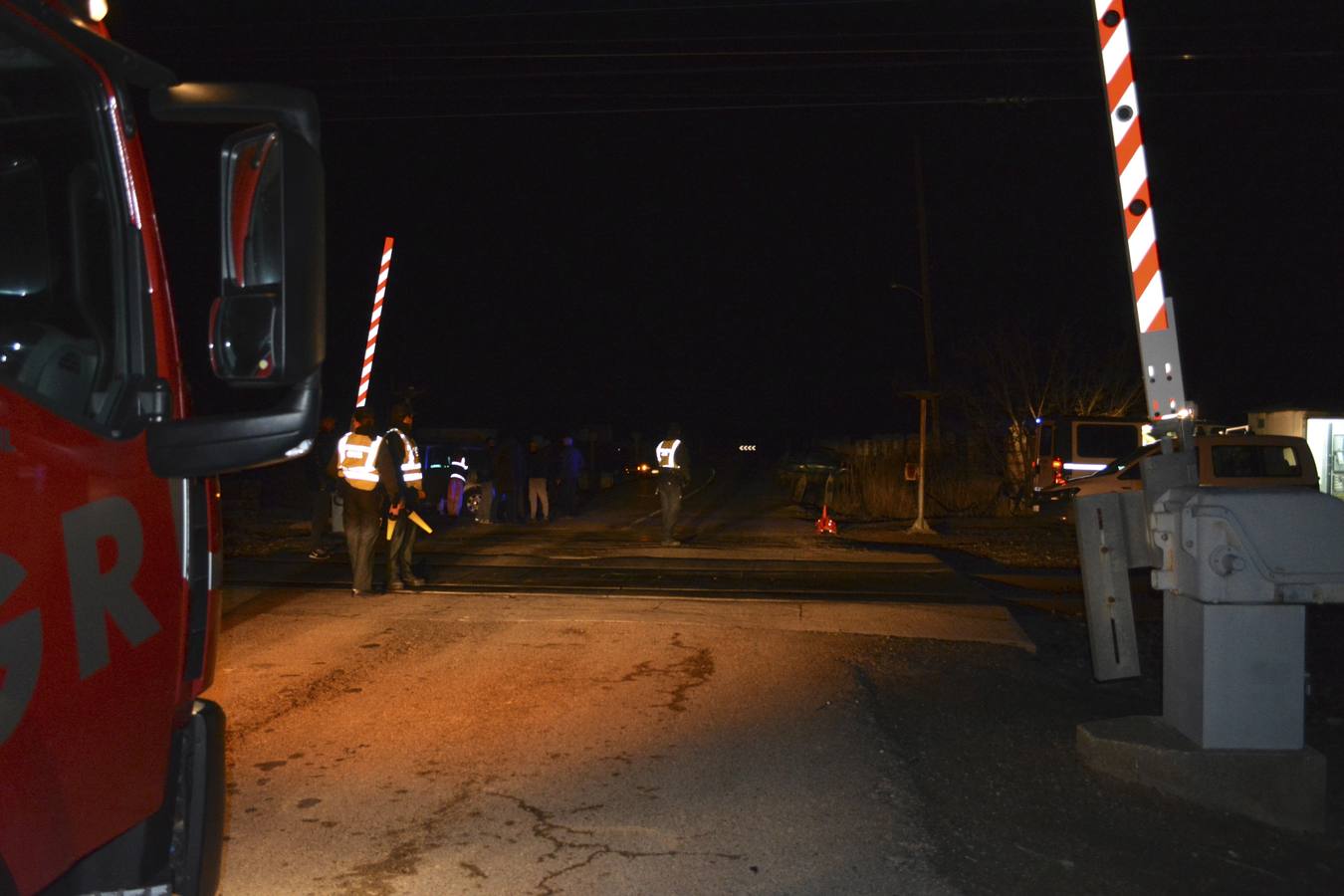 Dos jóvenes mueren arrollados por el tren en un paso a nivel en Palencia