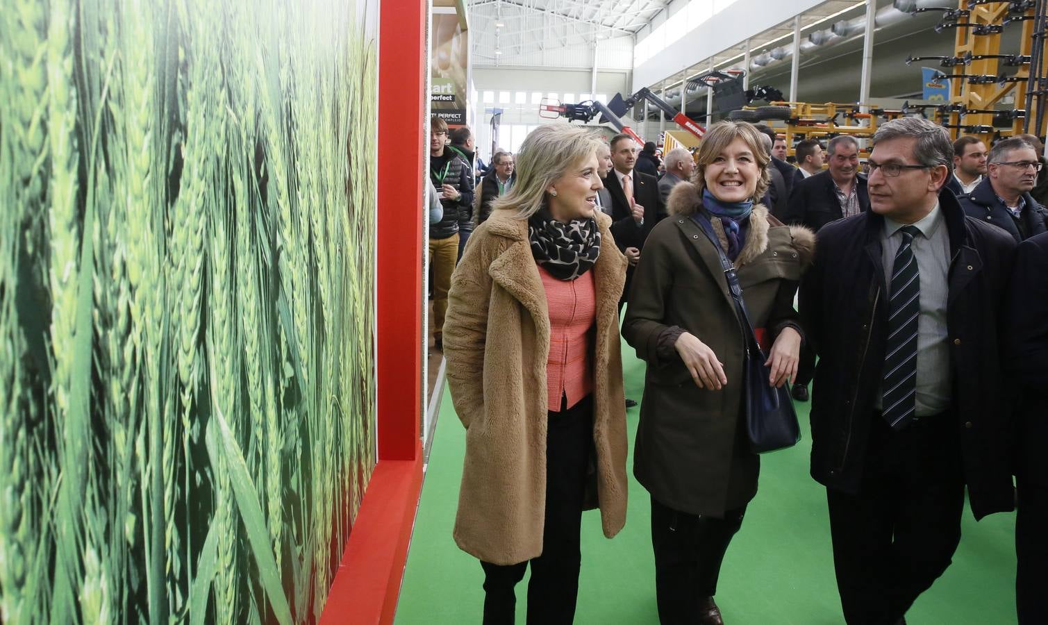 La ministra de Agricultura, Isabel García Terjerina, inaugura en Valladolid la Feria Agraria