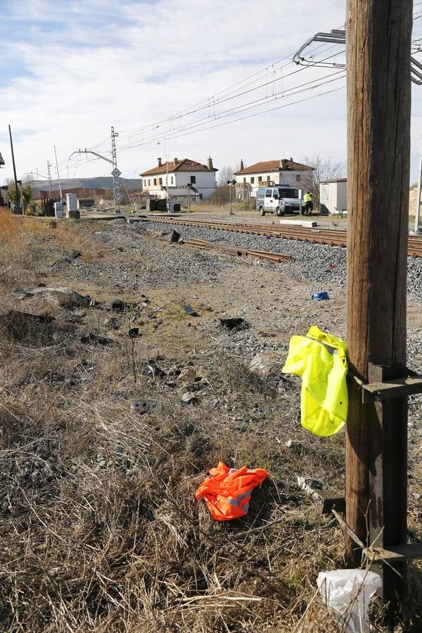 Paso a nivel de Monzón de Campos (Palencia) donde dos jóvenes fueron arrollados por un Alvia