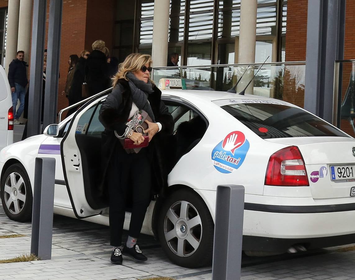 Famosos y personalidades arropan a las familias de los jóvenes arrollados por el tren en Palencia
