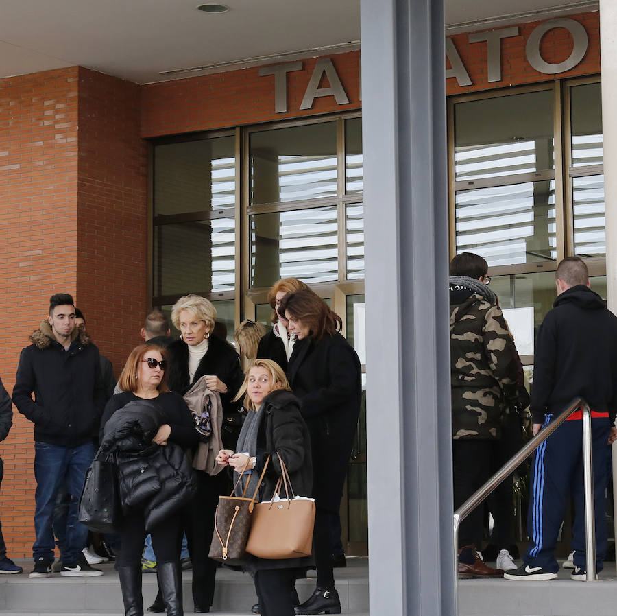 Famosos y personalidades arropan a las familias de los jóvenes arrollados por el tren en Palencia