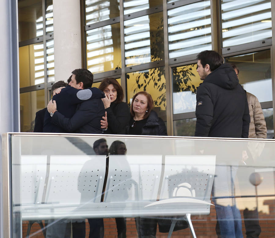 Famosos y personalidades arropan a las familias de los jóvenes arrollados por el tren en Palencia