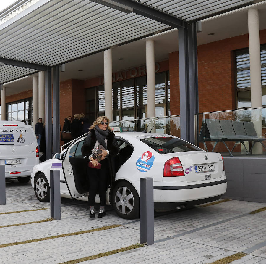 Famosos y personalidades arropan a las familias de los jóvenes arrollados por el tren en Palencia