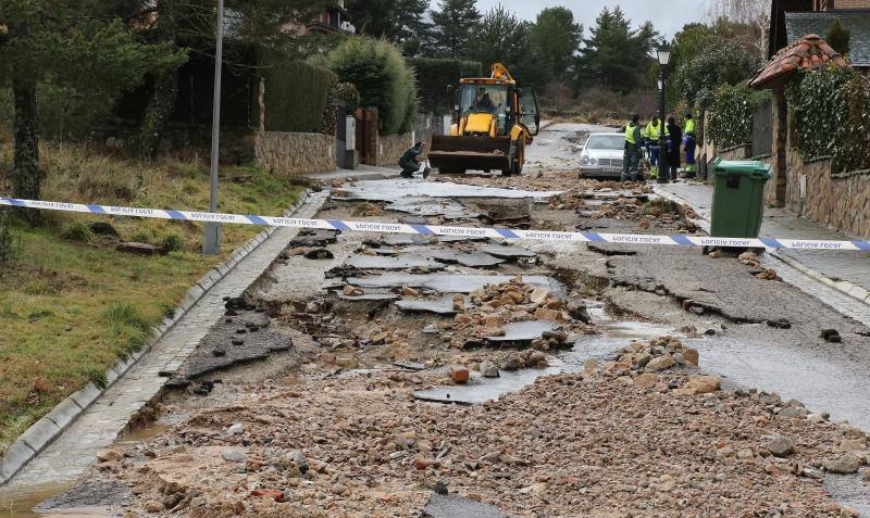 Inundaciones y destrozos del temporal en la estación del Espinar (Segovia)