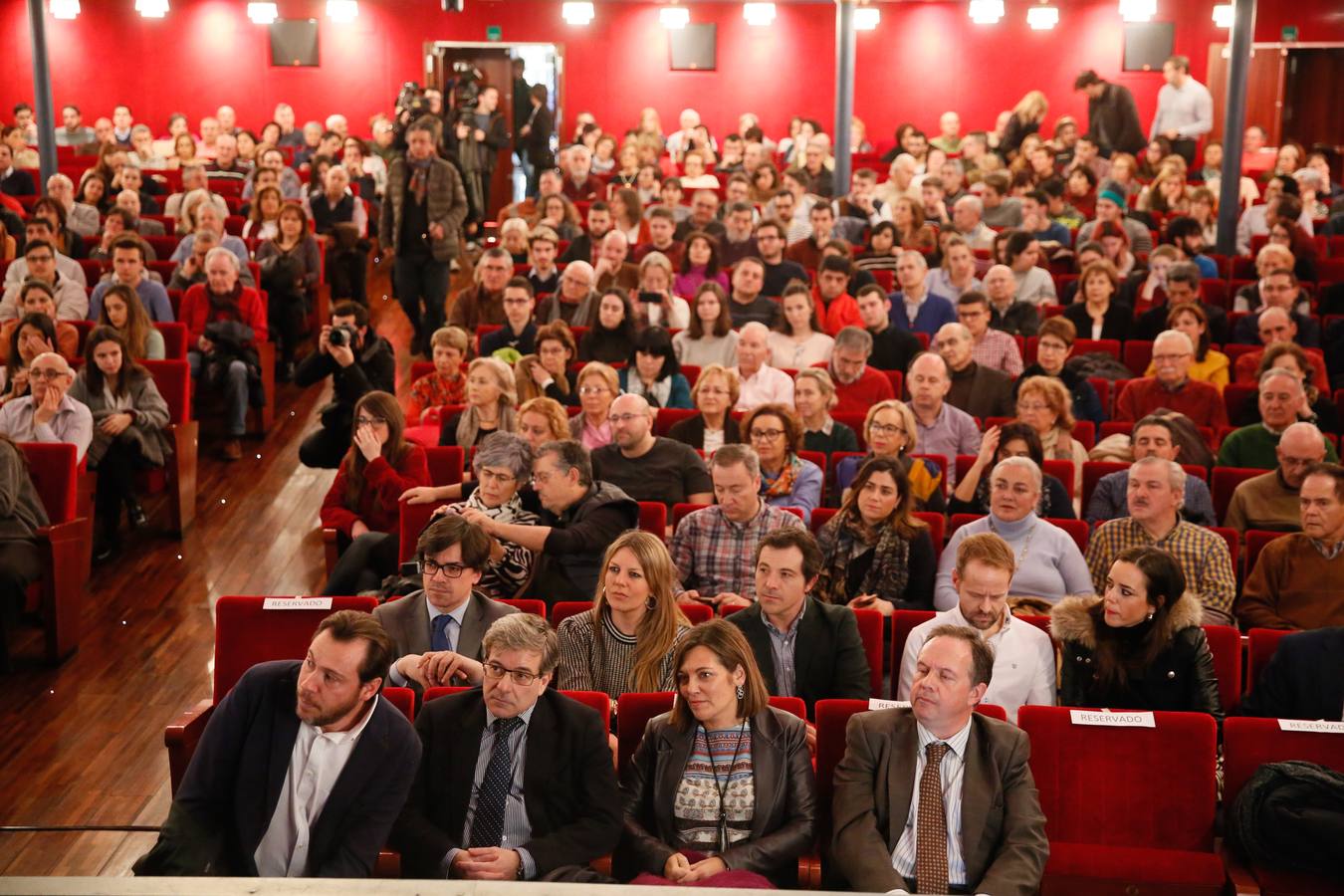 Vicente Vallés analiza la figura de Donald Trump en el Aula de Cultura de El Norte de Castilla