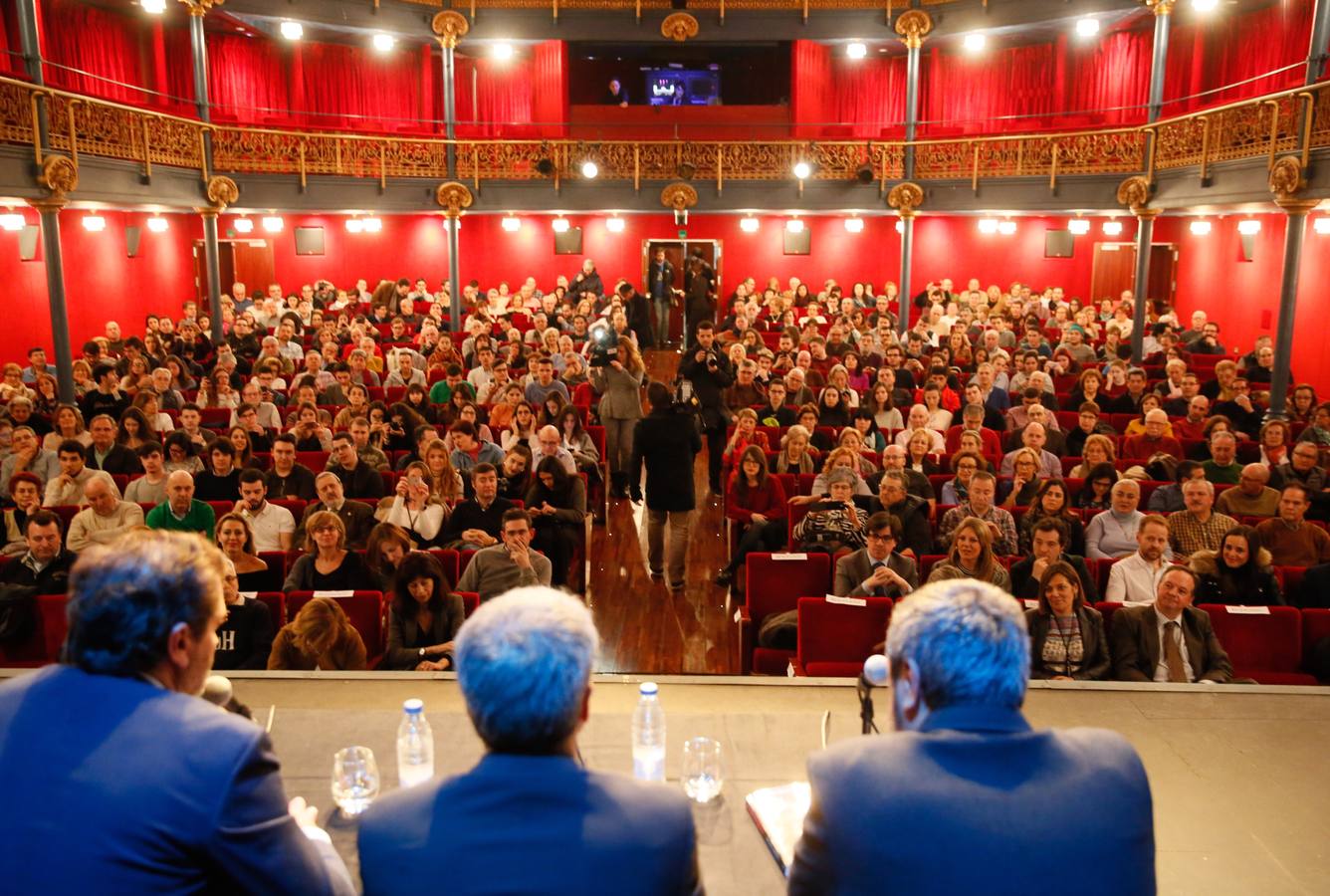 Vicente Vallés analiza la figura de Donald Trump en el Aula de Cultura de El Norte de Castilla