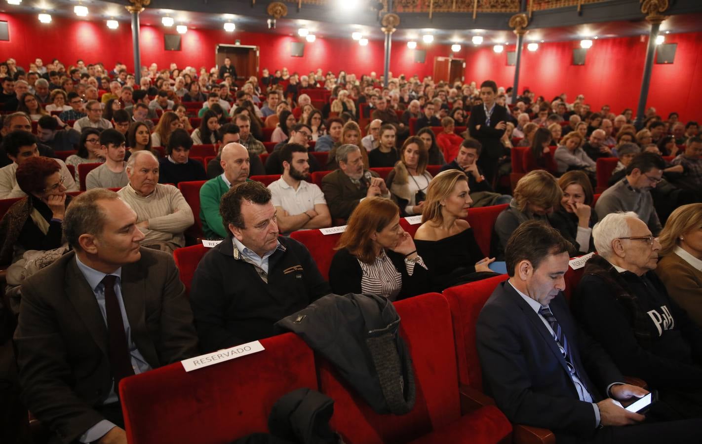 Vicente Vallés analiza la figura de Donald Trump en el Aula de Cultura de El Norte de Castilla