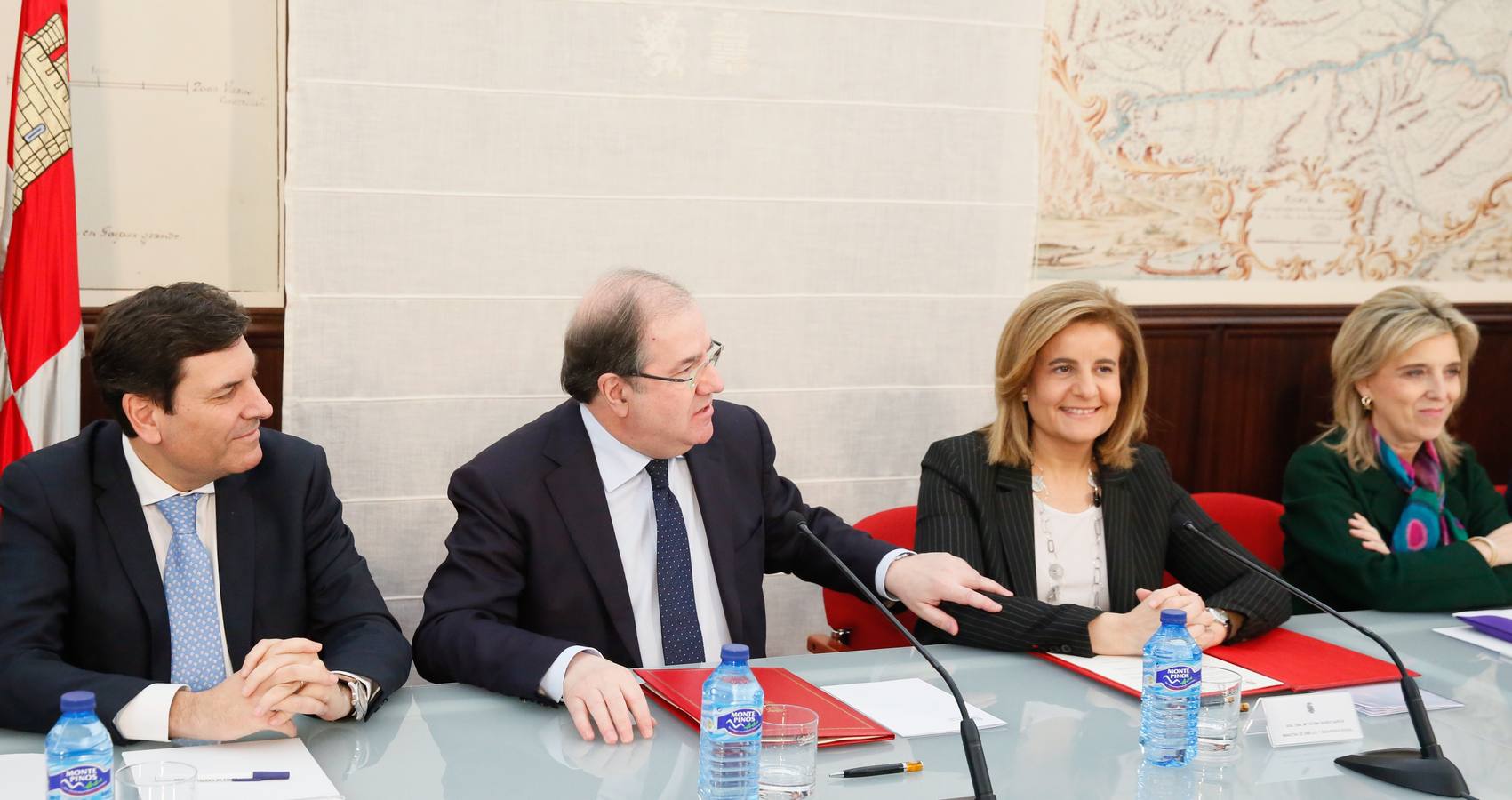 Juan Vicente Herrera y Fátima Báñez firman un convenio de colaboración en materia de Inspección de Trabajo