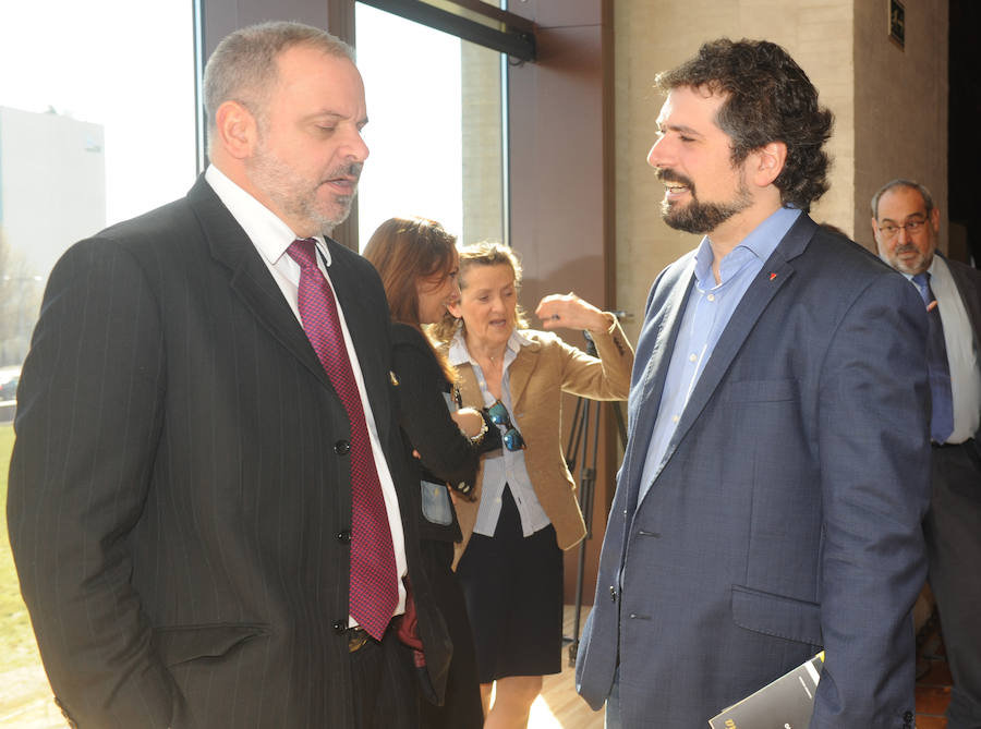 Entrega de medallas en las Cortes de Castilla y León