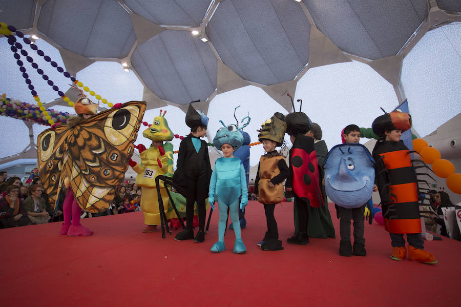 Concurso infantil de disfraces en la Cúpula del Milenio (Valladolid)