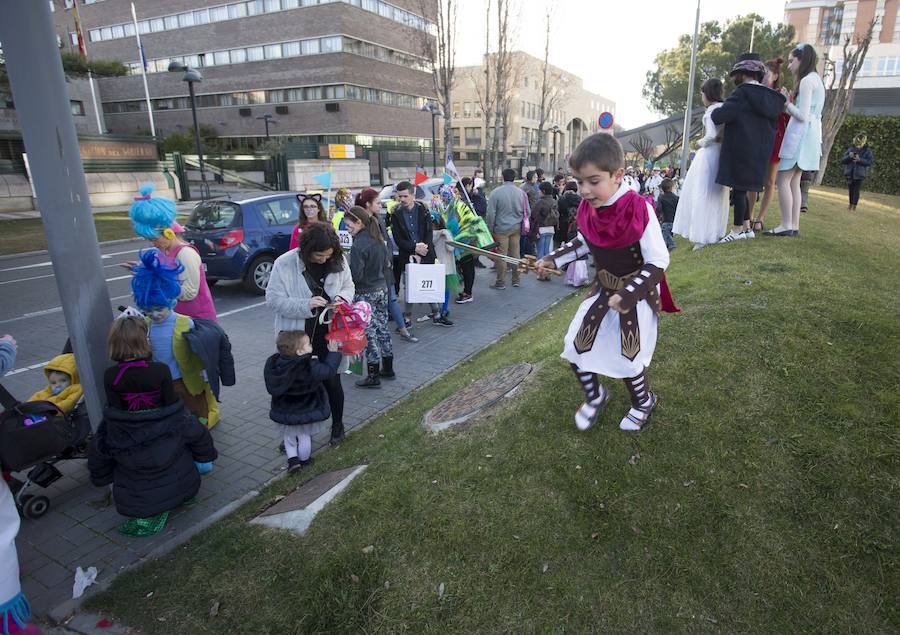 Concurso infantil de disfraces en la Cúpula del Milenio (Valladolid)