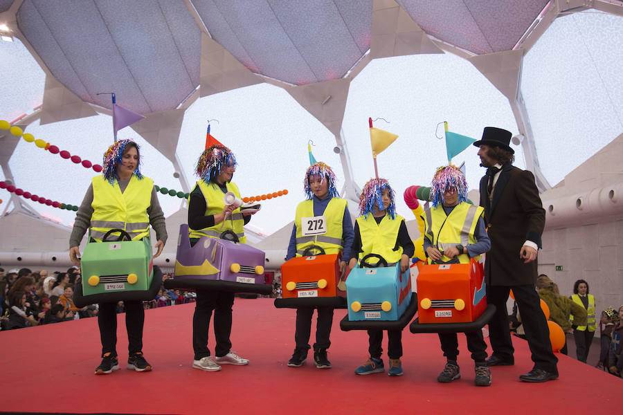 Concurso infantil de disfraces en la Cúpula del Milenio (Valladolid)