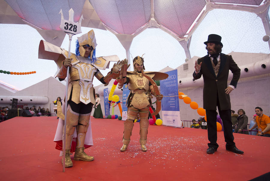 Concurso infantil de disfraces en la Cúpula del Milenio (Valladolid)