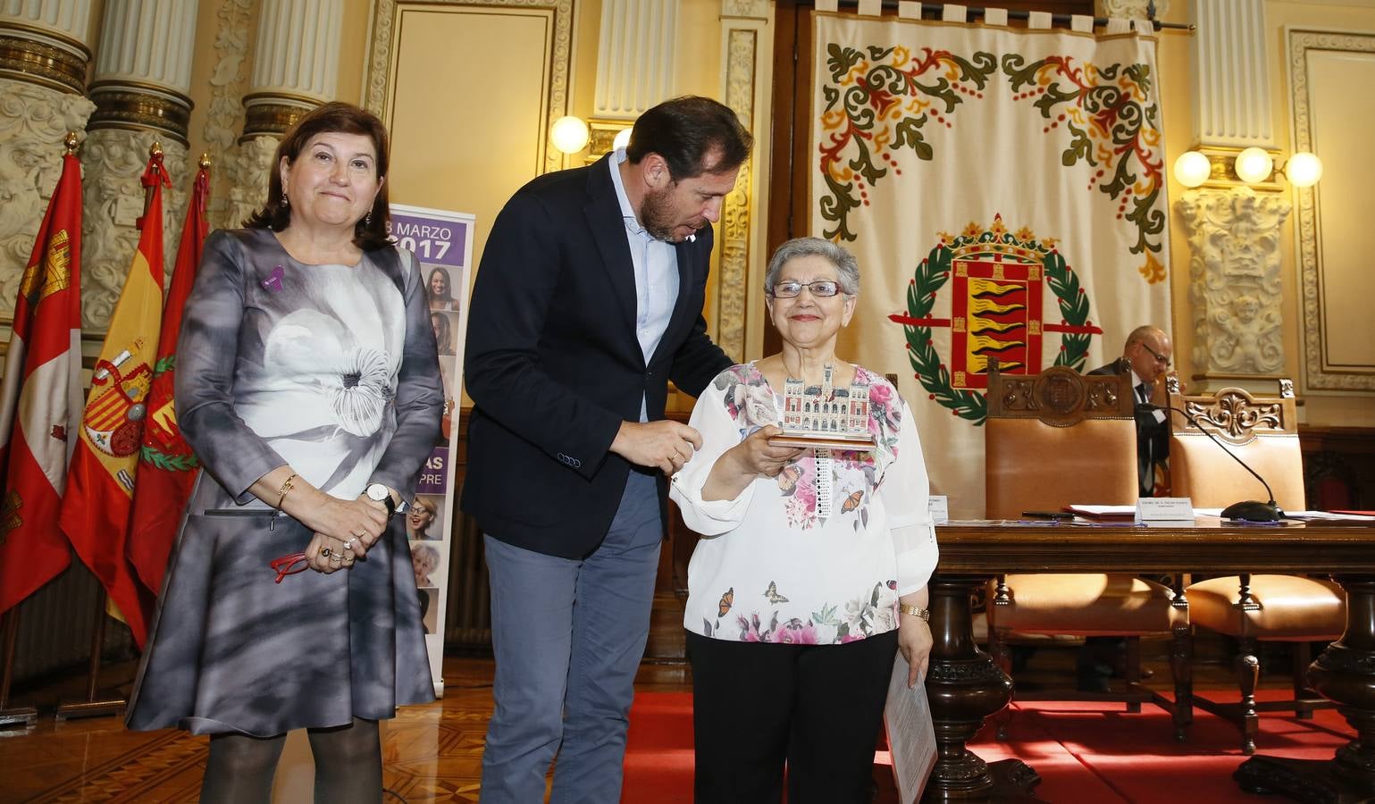 Lectura del manifiesto del Día Internacional de la Mujer en el Ayuntamiento de Valladolid