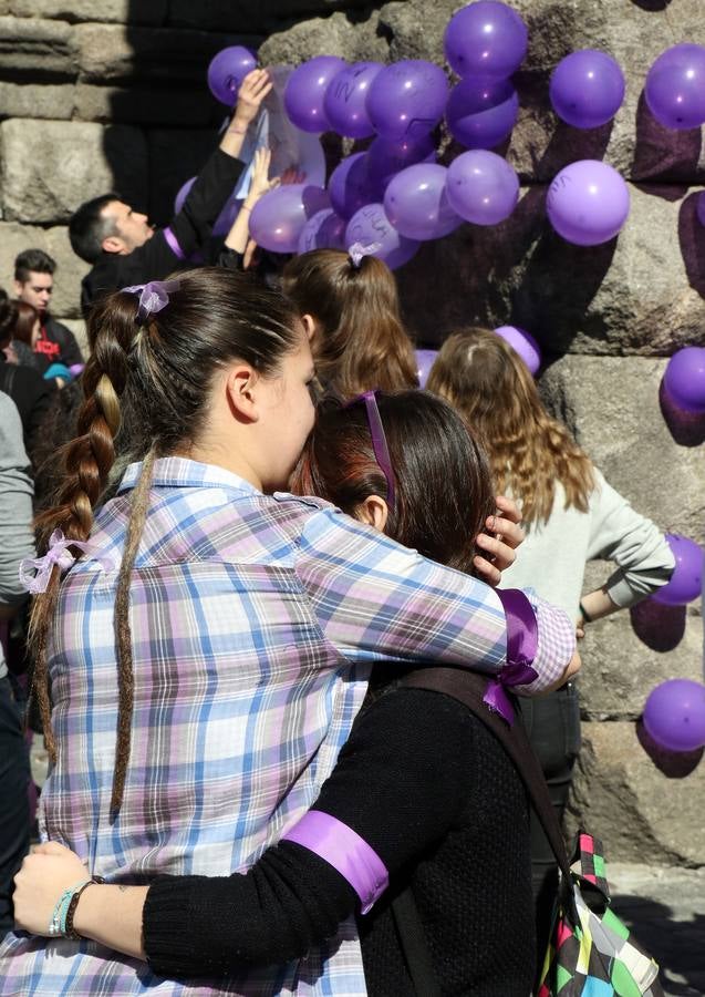 Alumnos de la Escuela de Arte de Segovia conmemoran el Día Internacional de la Mujer