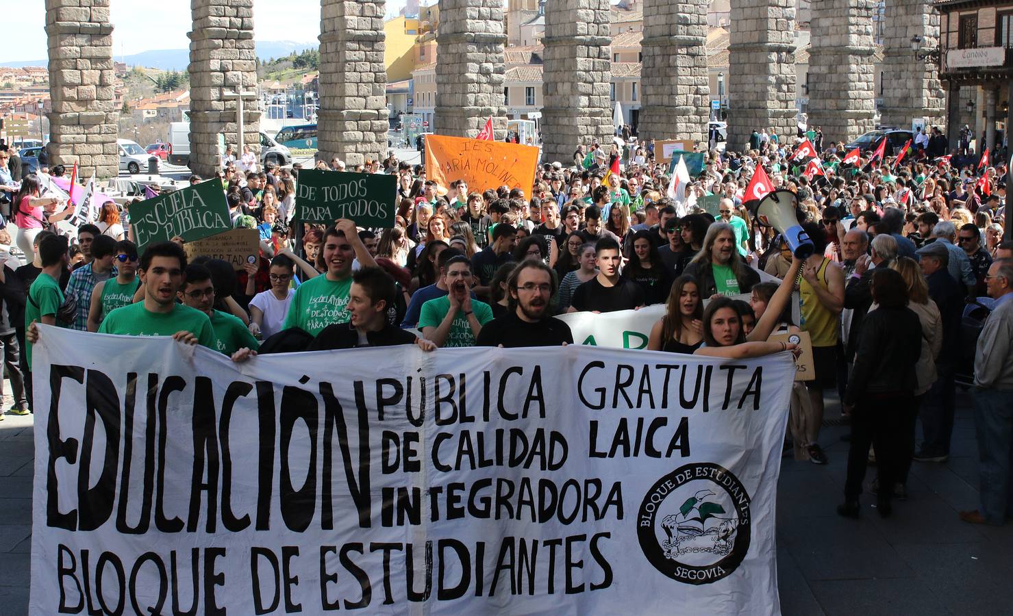 Segovia apoya la huelga en Educación