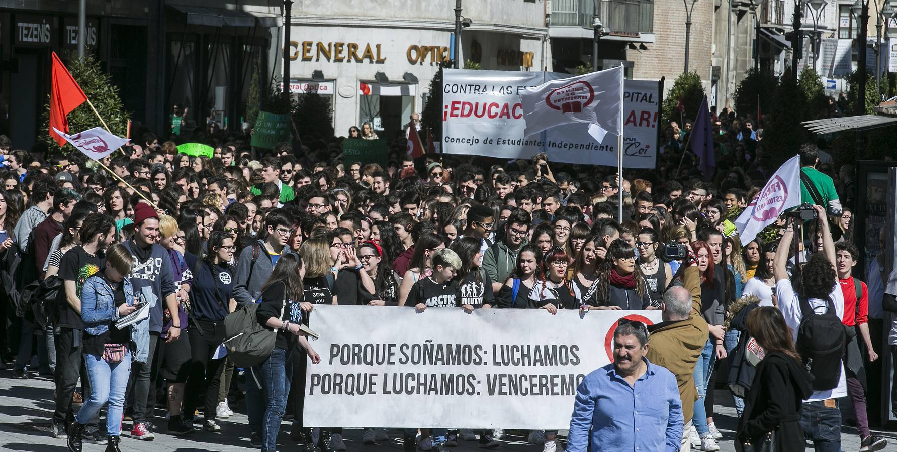 Los estudiantes vallisoletanos salen a la calle