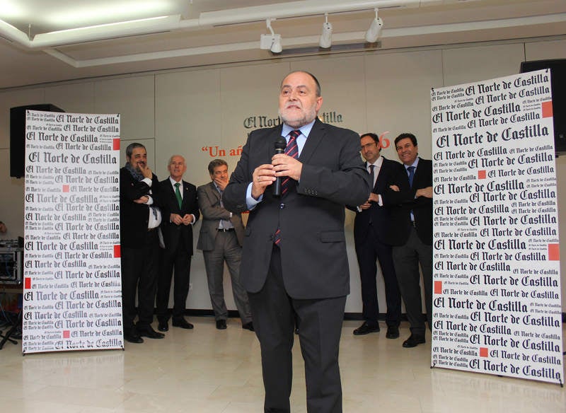 Inauguración de la exposición &#039;Un año en imágenes 2016&#039; de Palencia (1/2)
