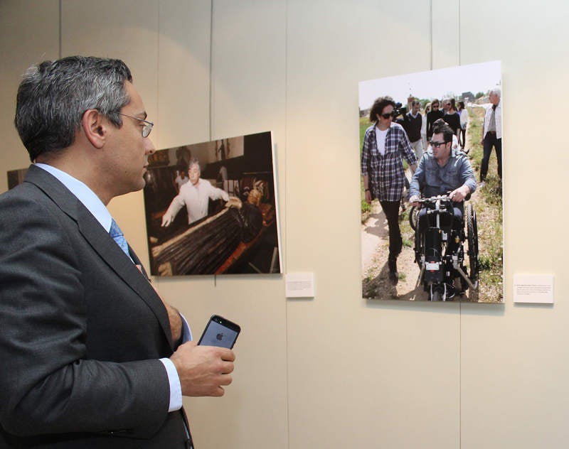 Inauguración de la exposición &#039;Un año en imágenes 2016&#039; de Palencia (1/2)