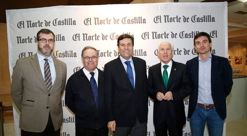 Felipe Mielgo (COmplejo Hospitalario), José Luis Calvo (Diócesis), Carlos Fernández Carriedo, Luis Domingo González y David Vázquez (PP).
