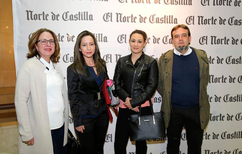 Maribel del Bosque (alcalde de Ampudia), Karina Díez, Alicia Hernández y Roberto San Martín (UVA).