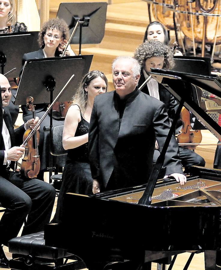 22.02.11 El pianista Daniel Barenboim.