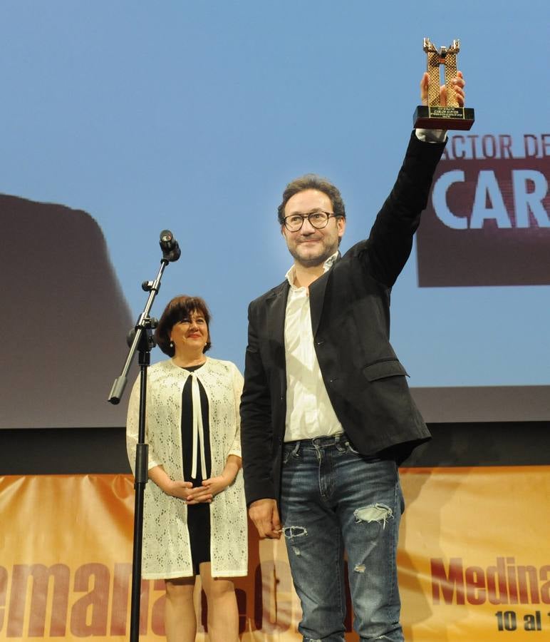 Carlos Santos recibe el Roel de Actor del Siglo XXI de la Semana de Medina