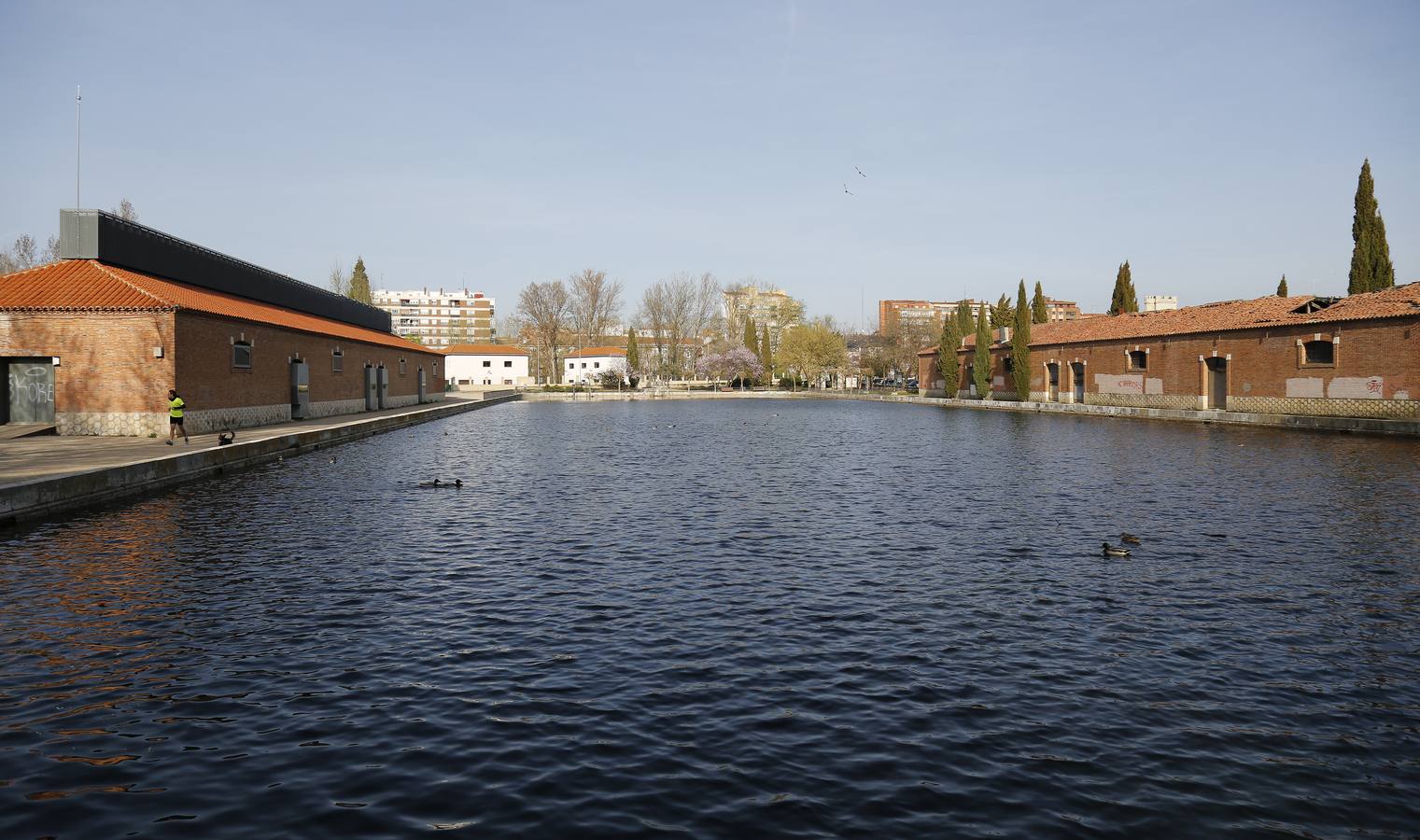 El otro Palencia (II): la dársena del Canal de Castilla