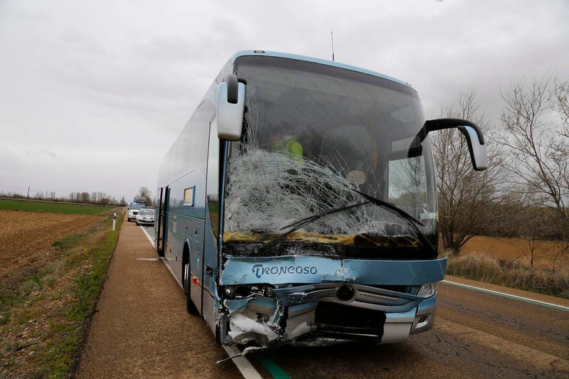 Tres miembros de una familia fallecen en un accidente en Villaturde (Palencia)