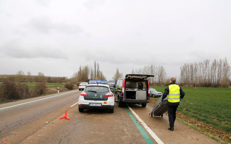 Tres miembros de una familia fallecen en un accidente en Villaturde (Palencia)