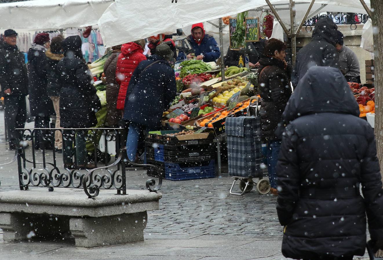 Jornada de frío invernal y nieve en Segovia