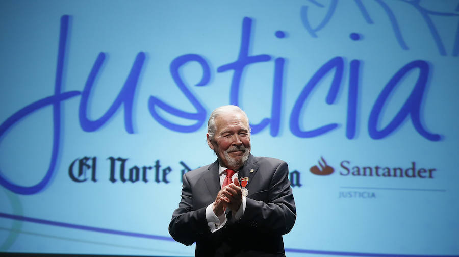 Entrega de la Orden de San Raimundo a Zenón García