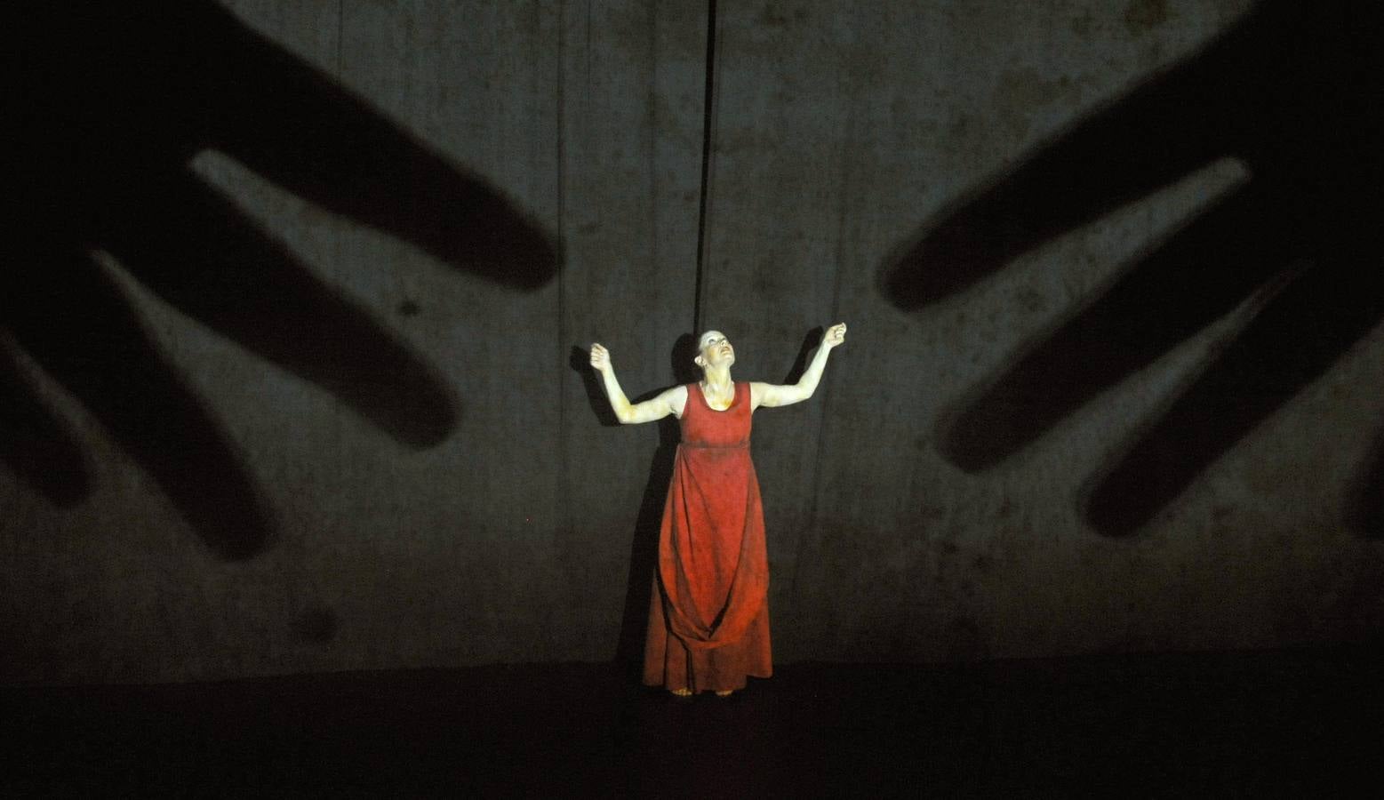 Abracalabradanza llena la sala Concha Velasco del LAVA con el espectáculo infantil &#039;Vuelos&#039;