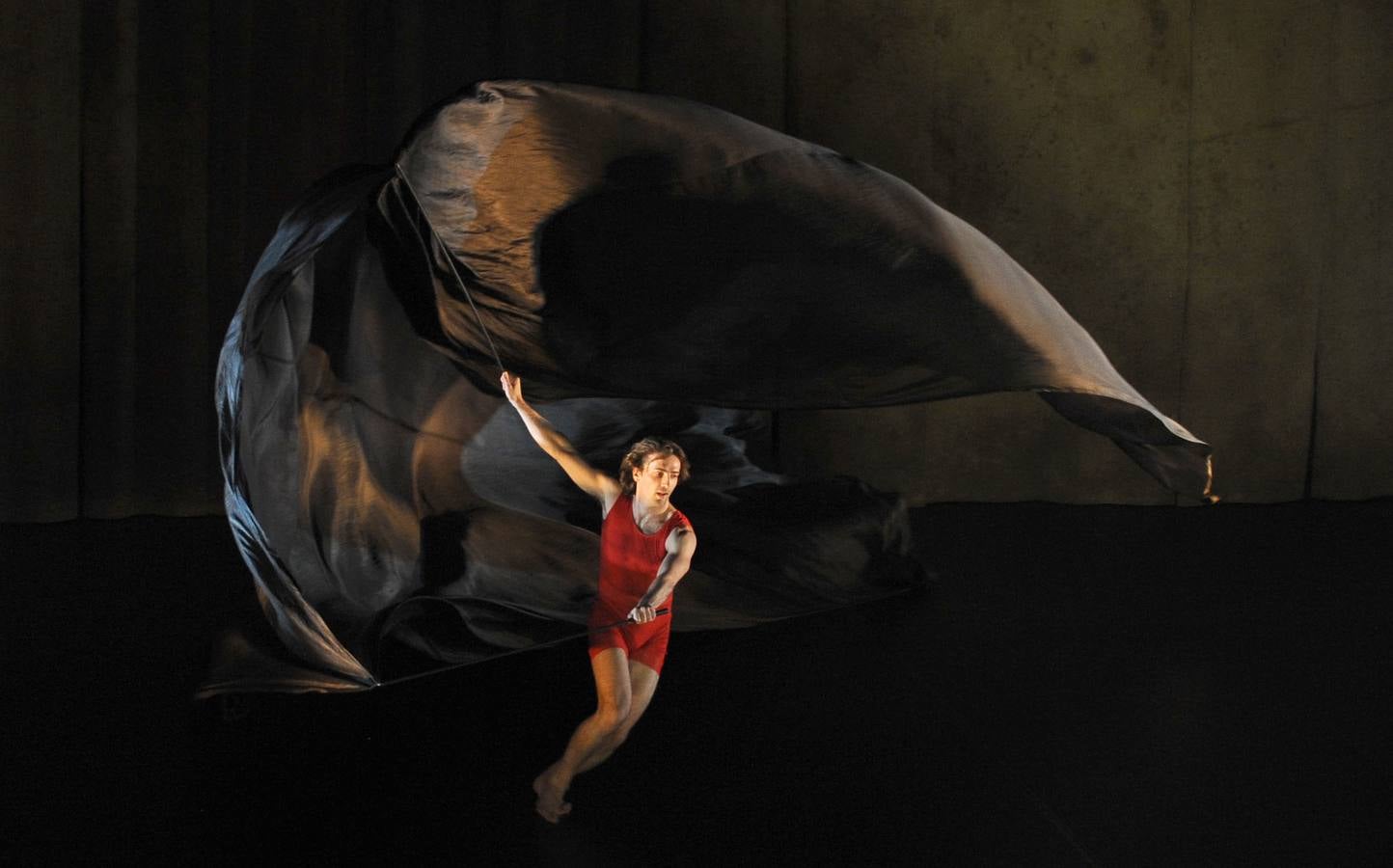 Abracalabradanza llena la sala Concha Velasco del LAVA con el espectáculo infantil &#039;Vuelos&#039;