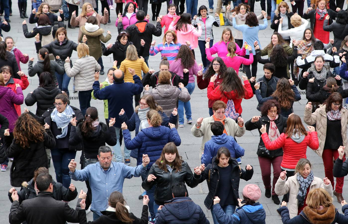 Segovia busca el récord Guinness de personas bailando la jota