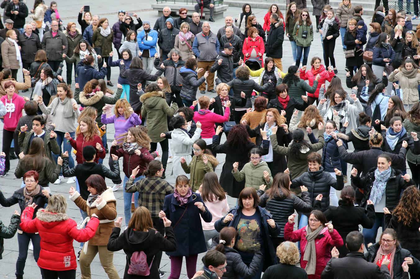 Segovia busca el récord Guinness de personas bailando la jota