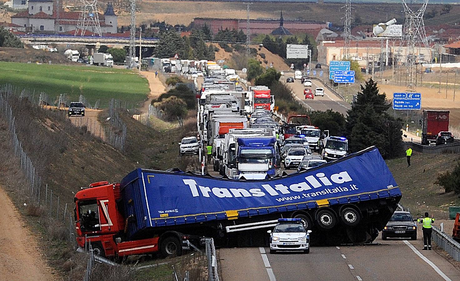 Accidente de tráfico en la A-6, a la altura de la localidad vallisoletana de Rueda