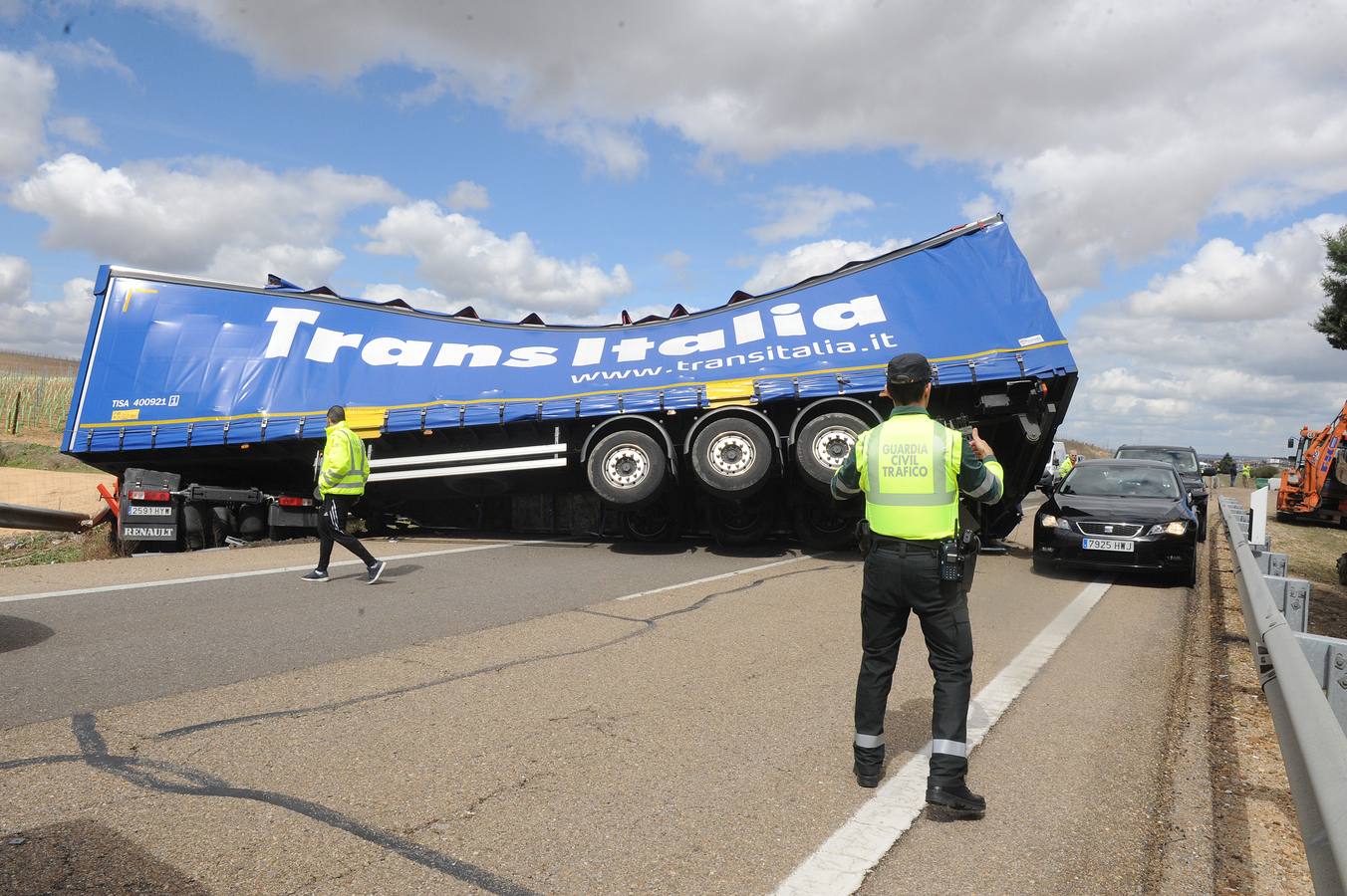 Accidente de tráfico en la A-6, a la altura de la localidad vallisoletana de Rueda