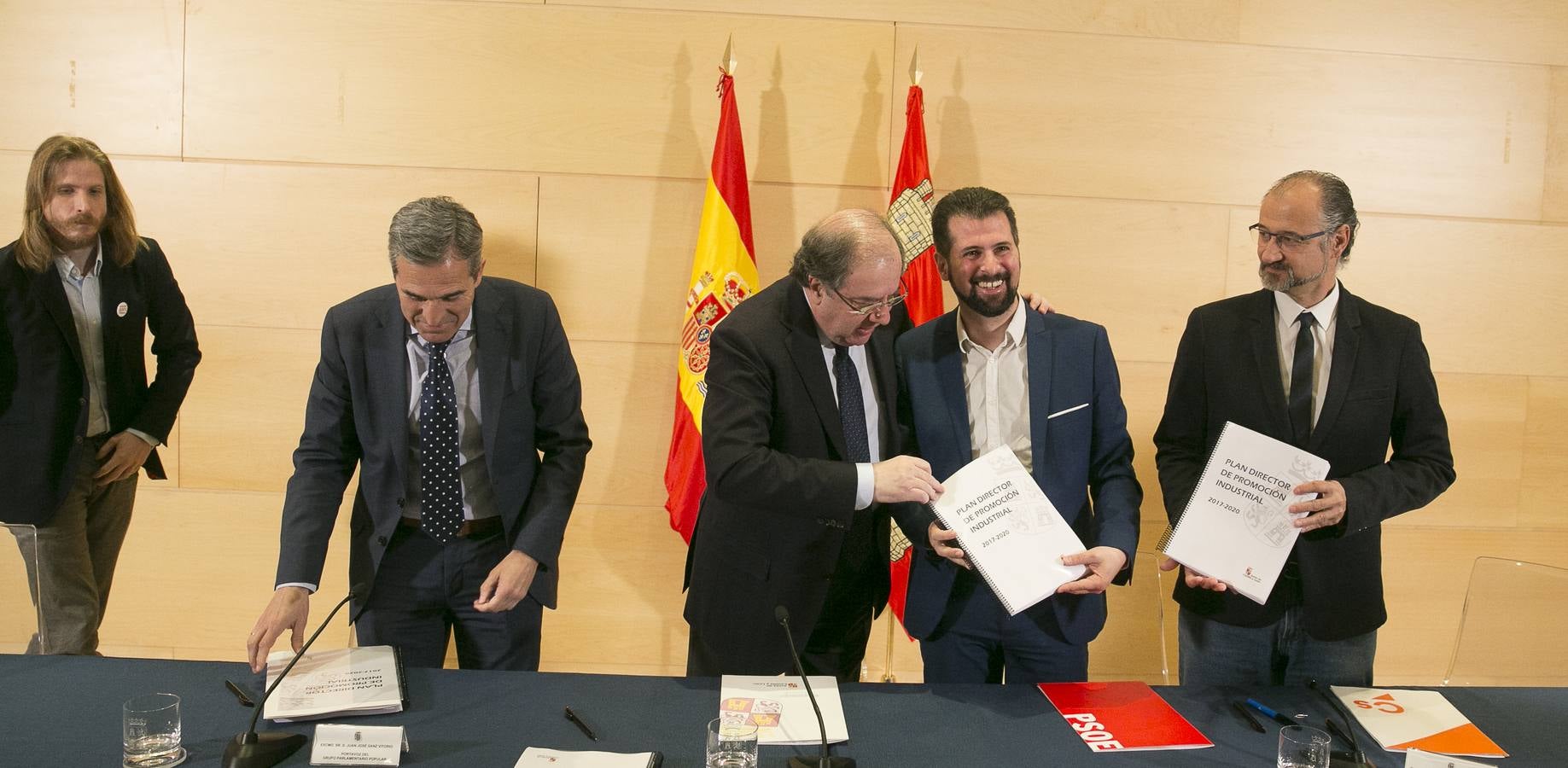 Firma del pacto por la reindustrialización de Castilla y León