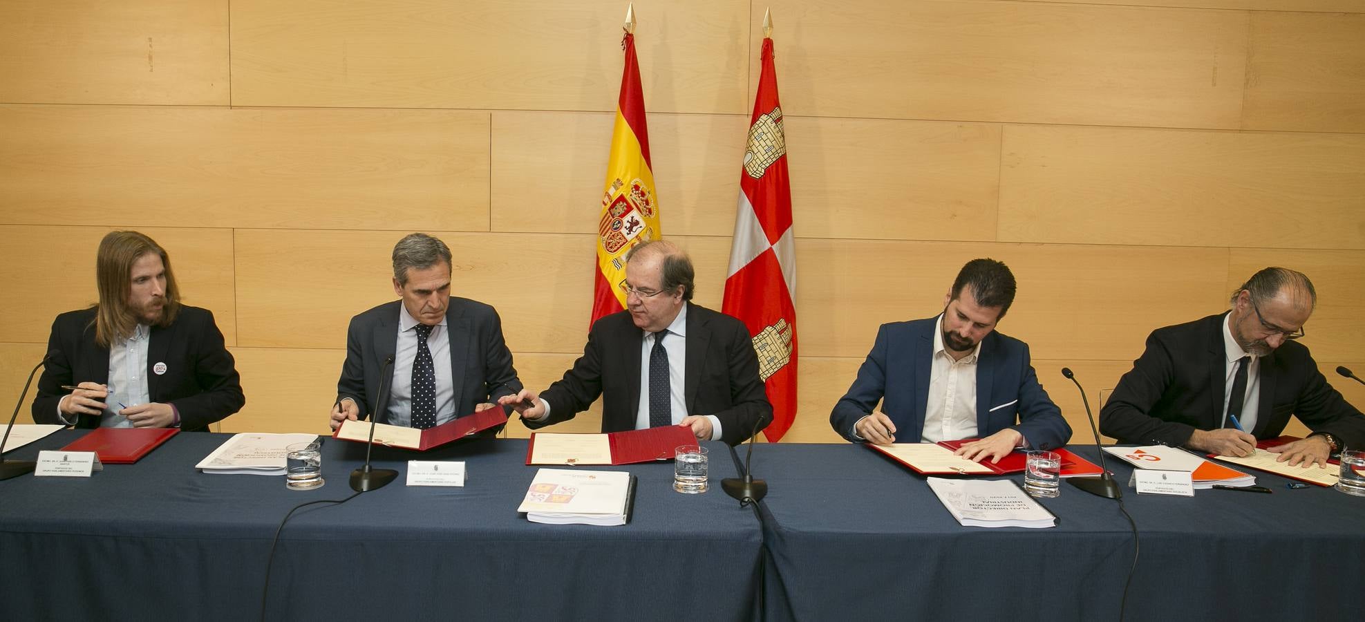 Firma del pacto por la reindustrialización de Castilla y León