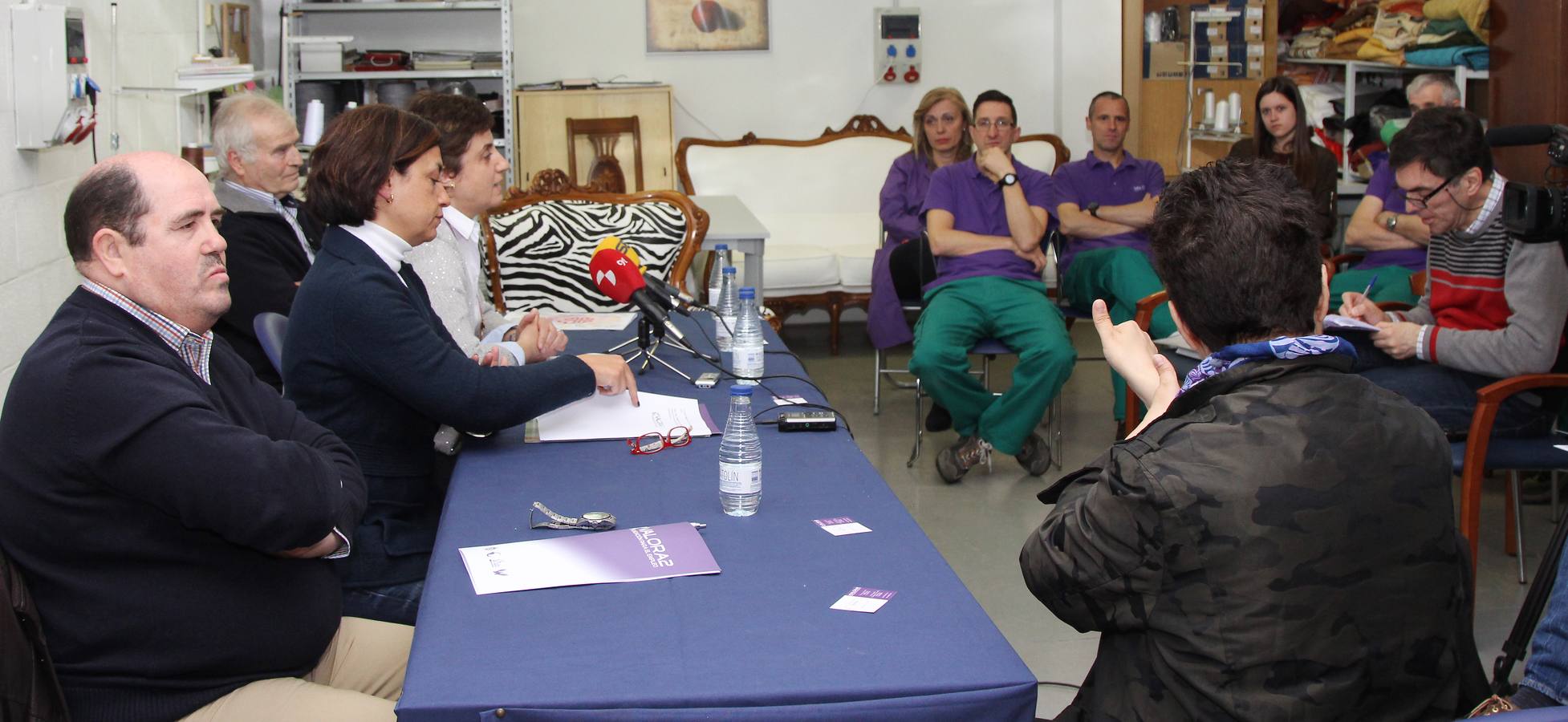 Taller de tapicería de la Fundación Valora2 de Palencia